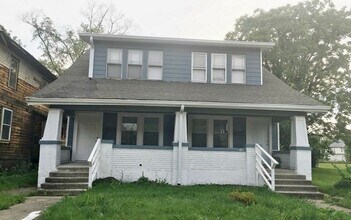 Building Photo - 2922-2924 Ruckle St