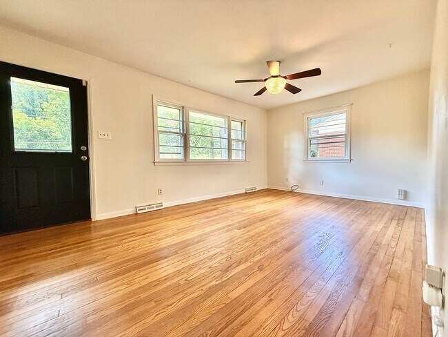 Foto del edificio - 3 Bedroom 1 Bath Home in Durham