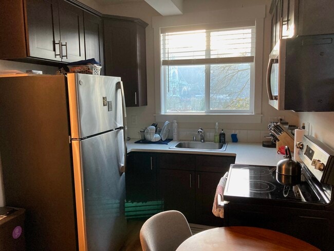 Foto del edificio - 8816 N Edison St