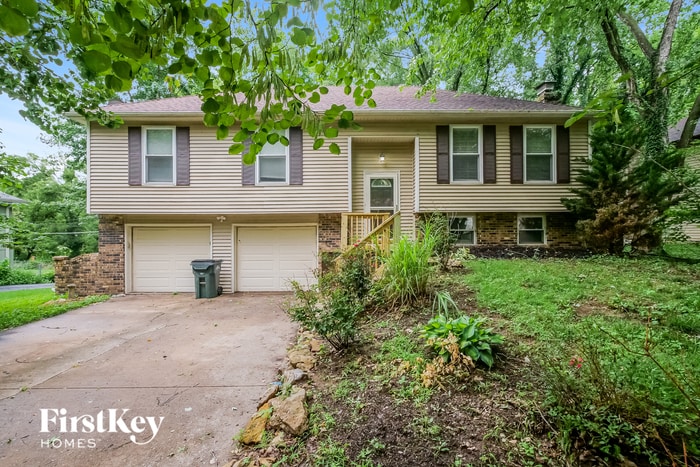 Primary Photo - 5910 Walnut Creek Cir
