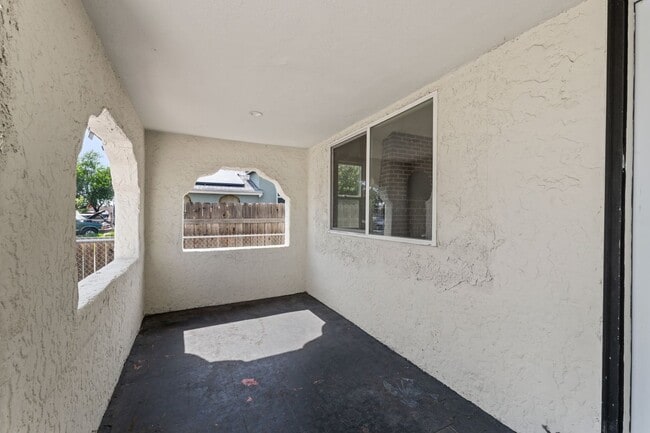 Building Photo - 774 W Virginia St