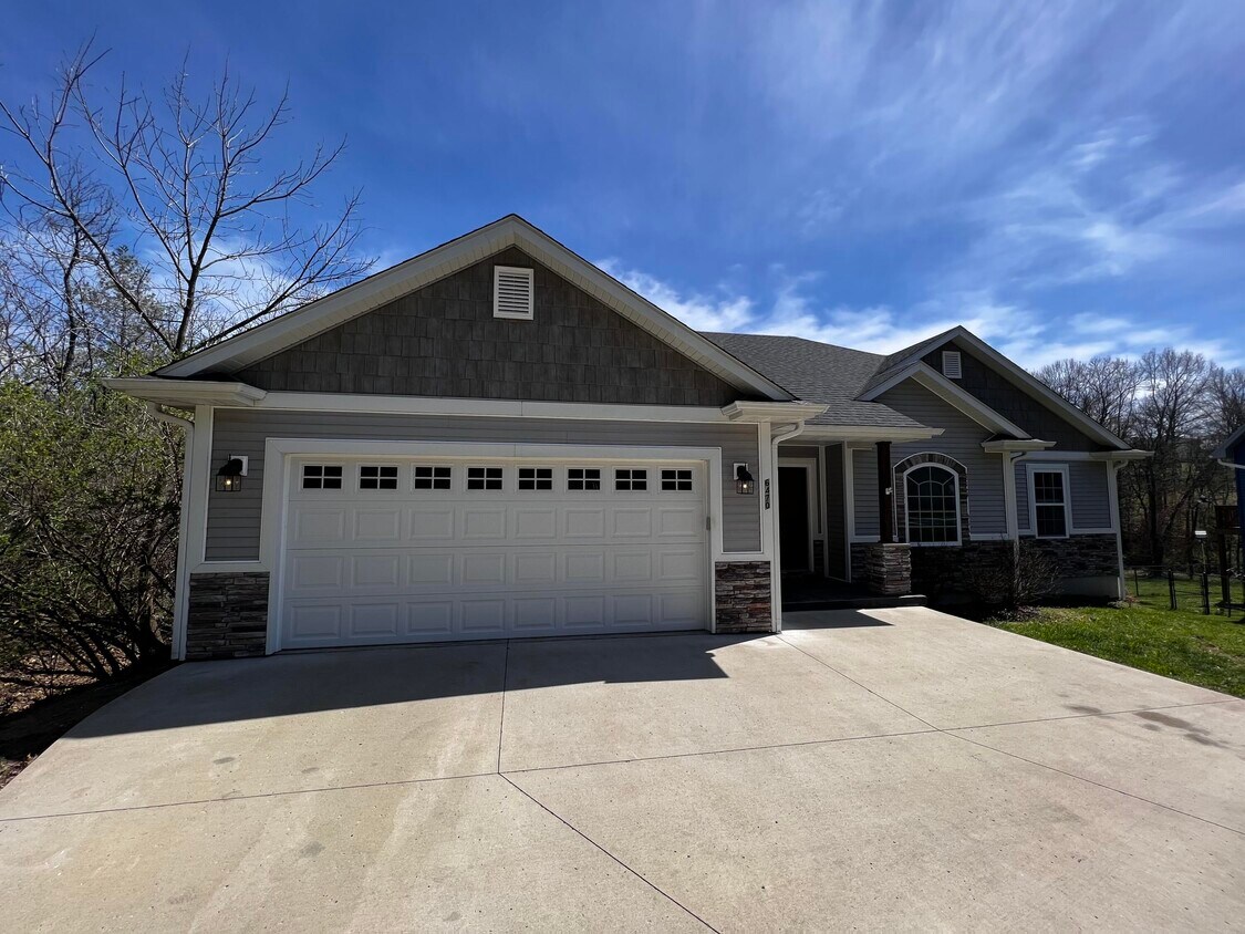 Primary Photo - 6470 S Allton Park Rd