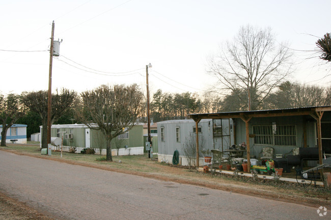 Foto del edificio - Suburban Valley