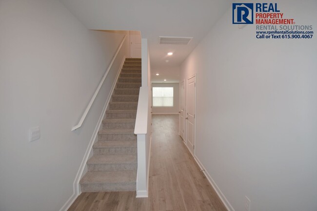 Foto del edificio - Brand new 3bd townhome with attached garag...