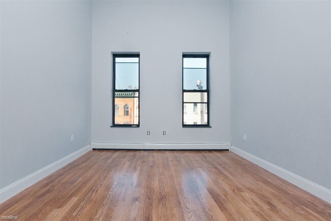 Building Photo - 164 Wyckoff Ave