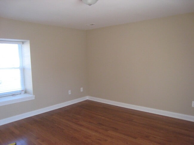 Photo - 224 York Rd Apartment