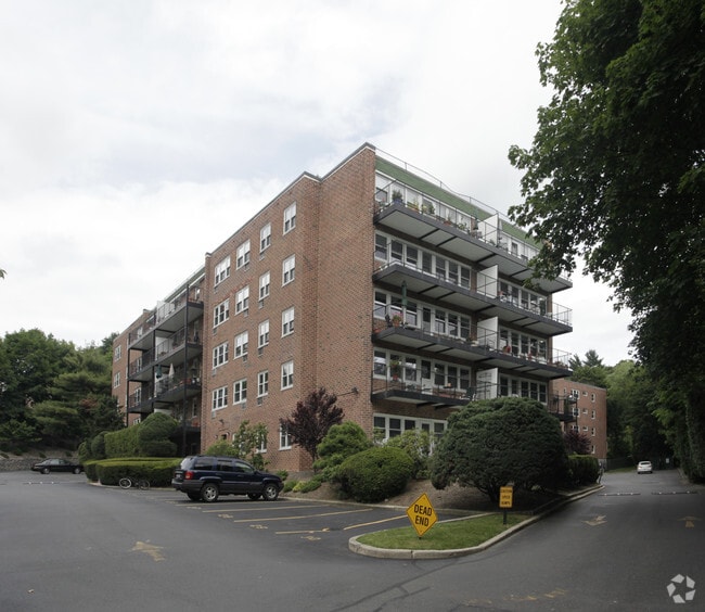 3034 Pearsall Ave Glen Cove, NY 11542 Rentals Glen Cove, NY