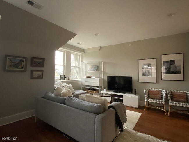 Foto del edificio - 115 Carpenter Ln