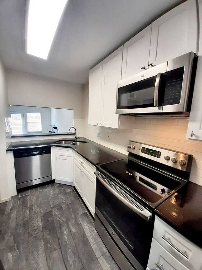 Building Photo - 3635 Garden Brook Dr