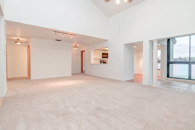 Building Photo - 1000 Winderley Pl