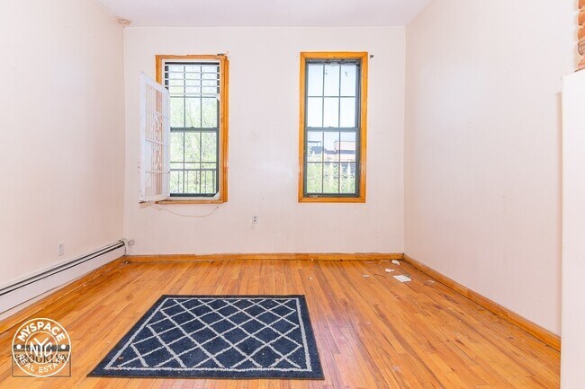 Building Photo - 655 Bushwick