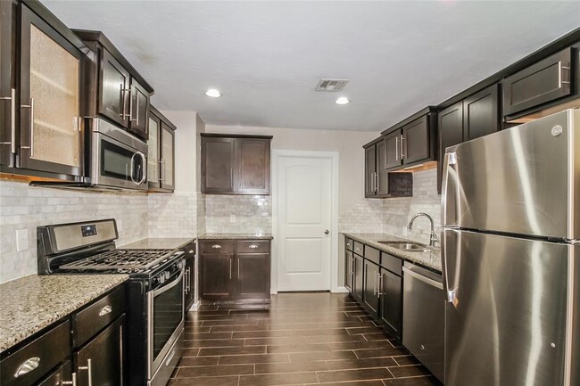 Building Photo - 1811 Westminster Pl