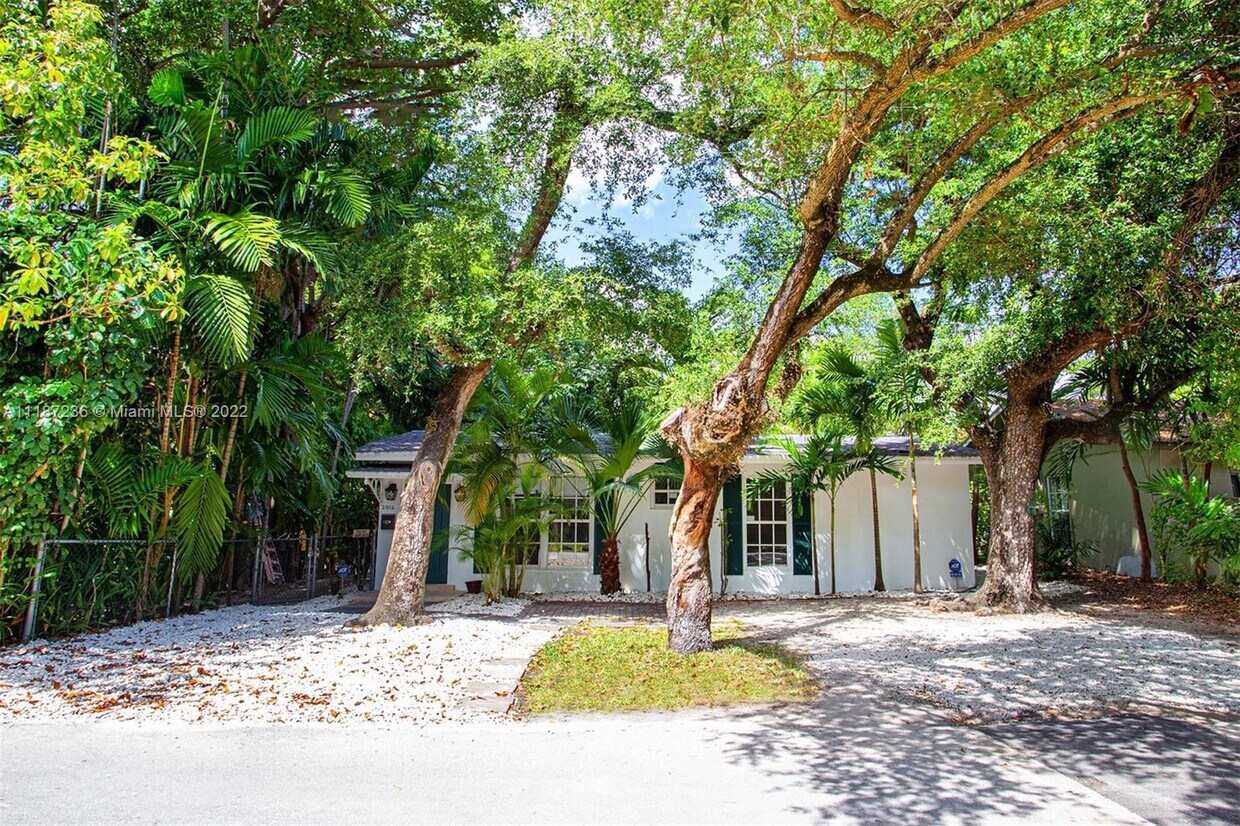 2902 Whitehead St Unit B, Miami, FL 33133 Apartment for Rent in Miami, FL