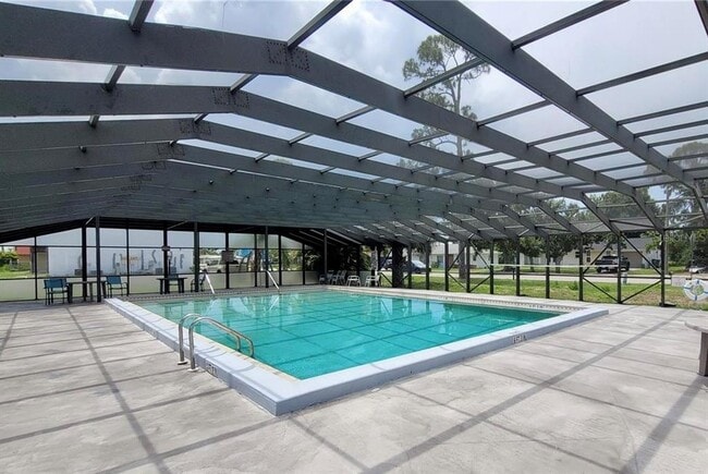 Foto del edificio - 22291 Westchester Blvd