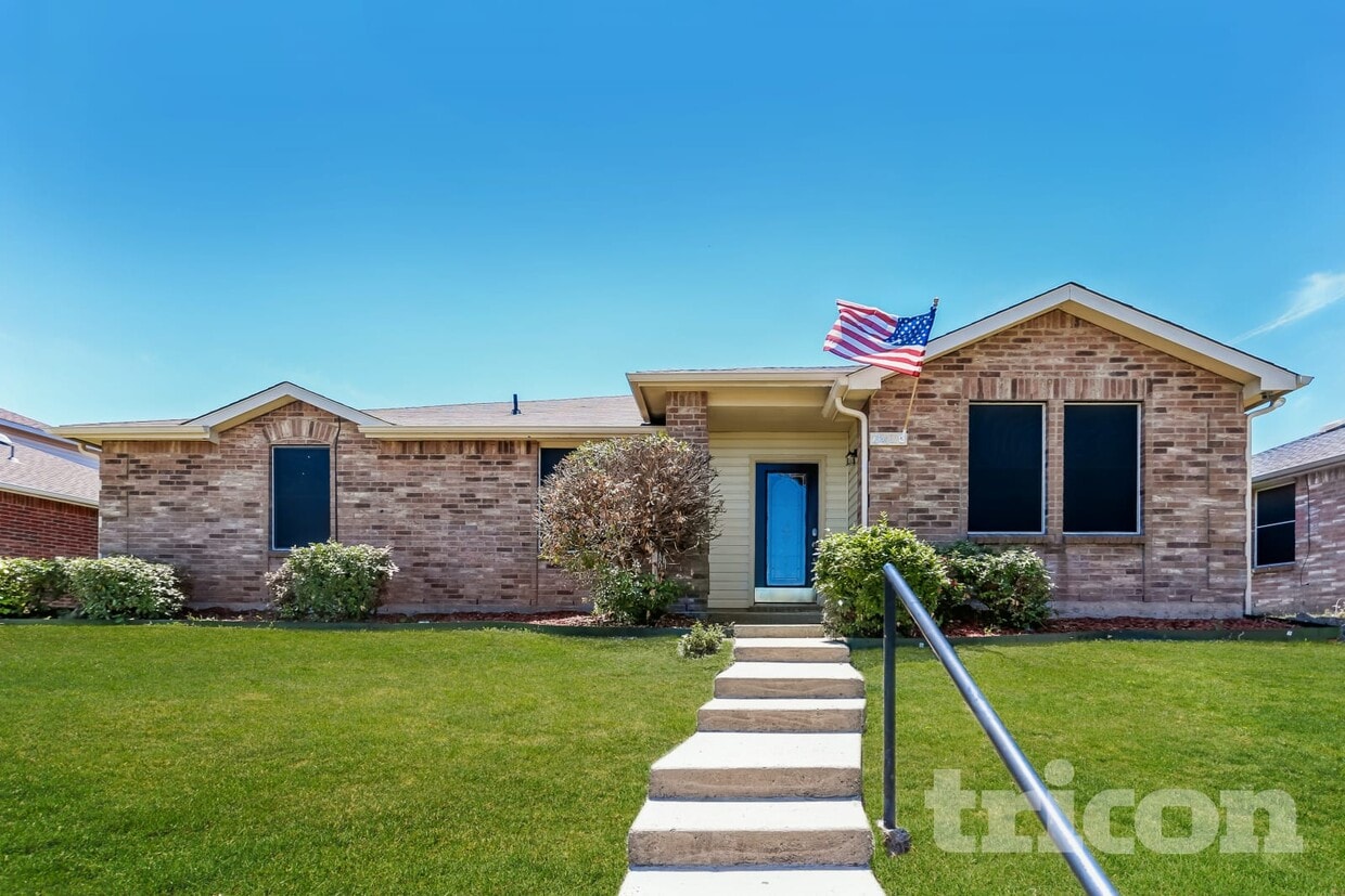 Primary Photo - 2641 Bandera Pl