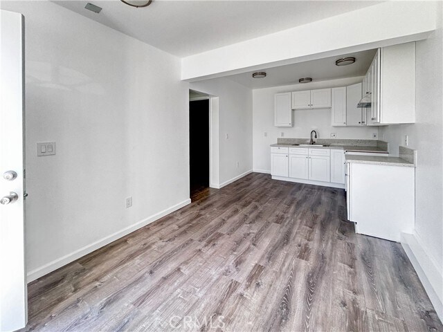 Building Photo - 4215 Santa Ana St