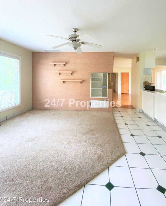 Building Photo - 3 br, 2 bath House - 1480 SW Huntington Ave.