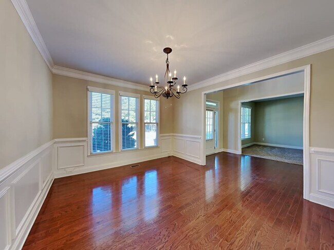 Building Photo - 3357 Perimeter Cir