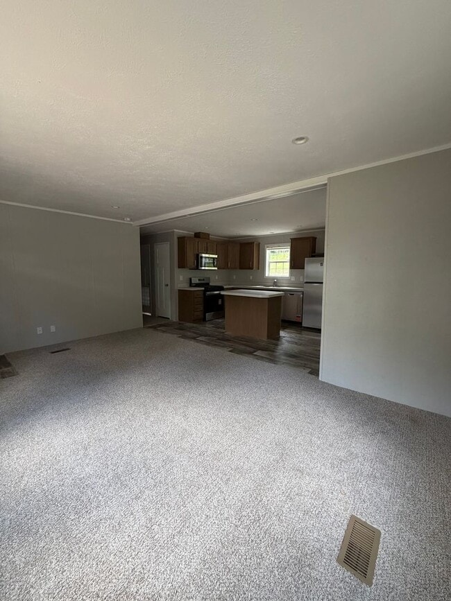 Building Photo - Coming Soon - Secluded 3 Bedroom 2 Bath Home in Spring Grove Schools!