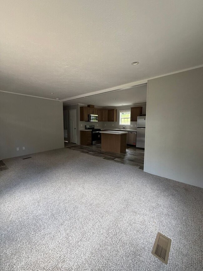 Foto del edificio - Coming Soon - Secluded 3 Bedroom 2 Bath Home in Spring Grove Schools!