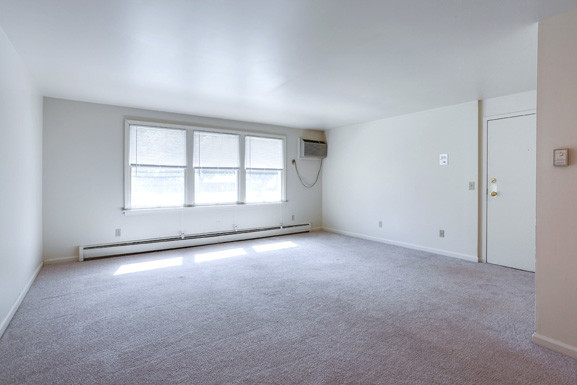 Apartment - Living Room - Sundridge Apartments