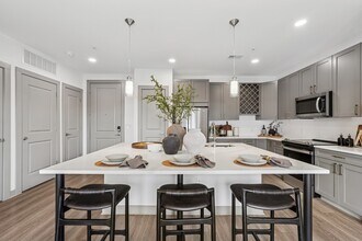 Building Photo - Aura Booth Park