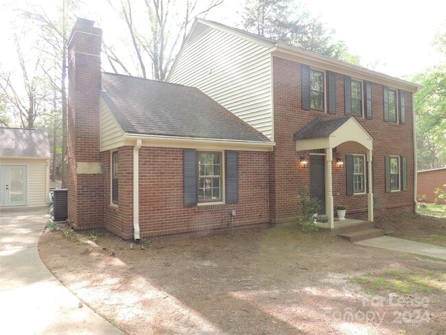 Building Photo - 8700 Houston Ridge Rd
