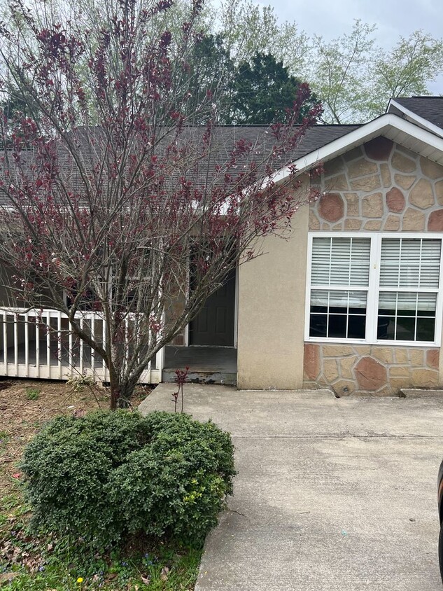 Primary Photo - Jacksboro 37757 - 2 bedroom, 1 bath villa ...