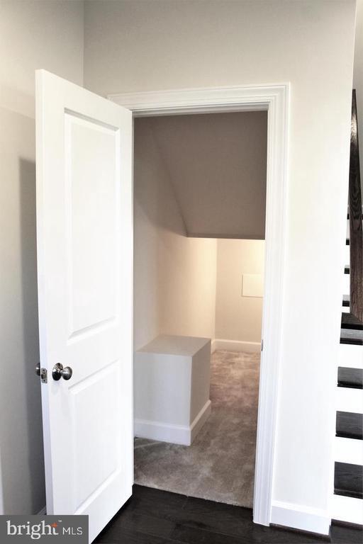 Building Photo - 23017 Sullivans Cove Sq