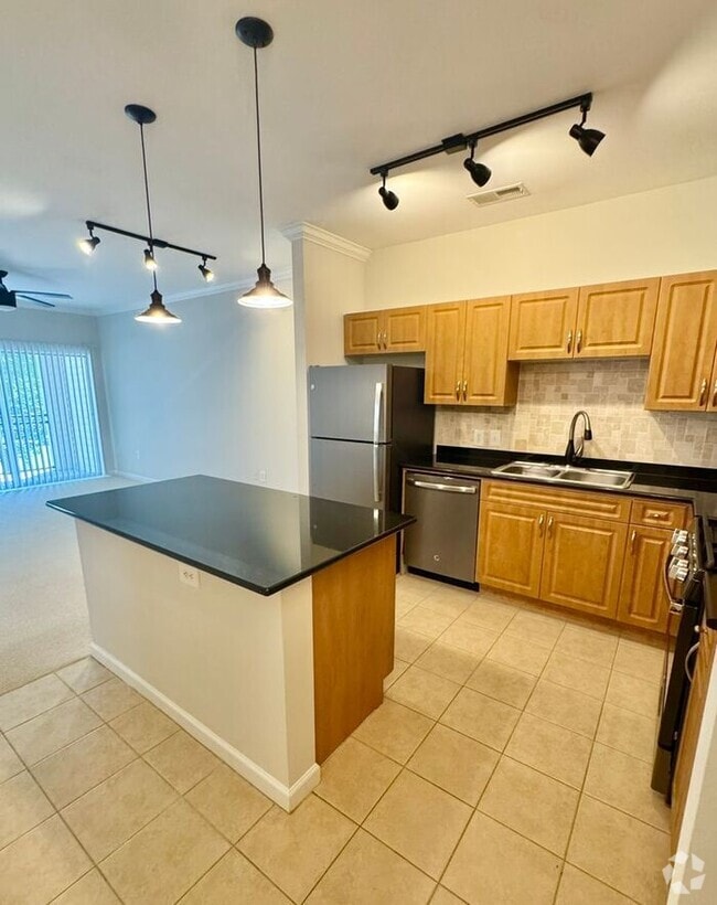 Building Photo - 12945 Centre Park Cir
