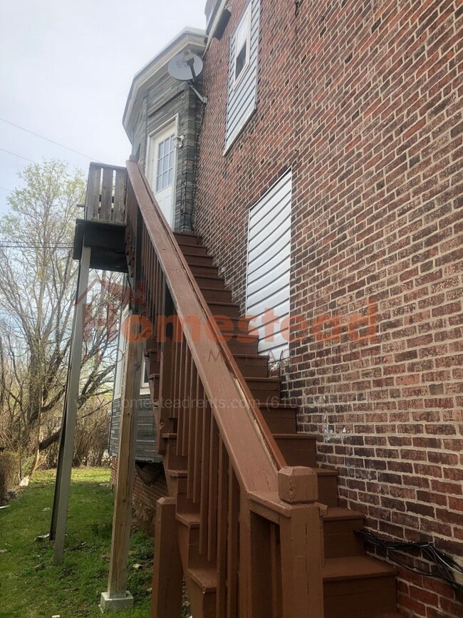 415 Colwyn Ave Unit 2, Darby, PA 19023 Room for Rent in Darby, PA