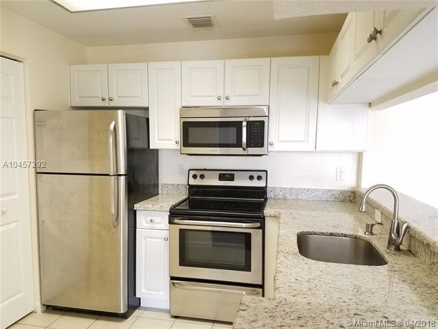 Building Photo - 2805 Veronia Dr