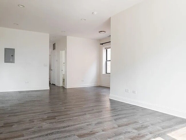Building Photo - 1524 N Ashland Ave