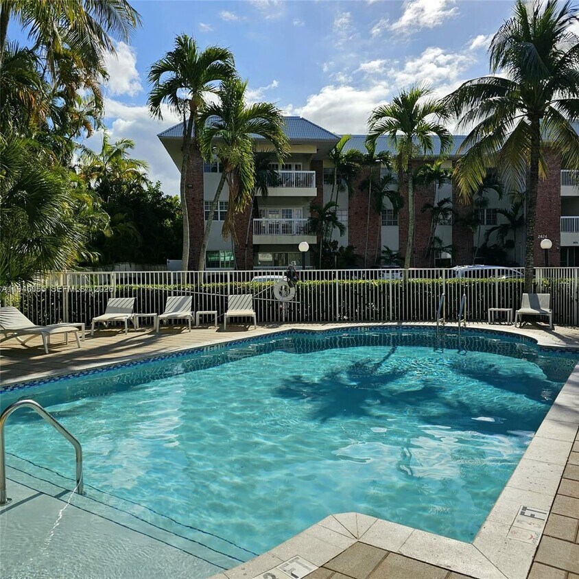 Foto del edificio - 2426 SE 17th St