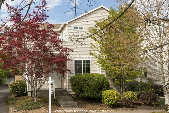 Building Photo - 14987 SE Elm Park Dr