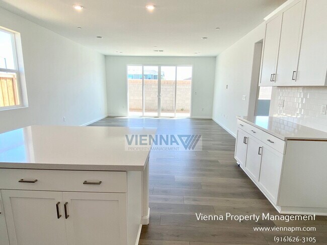 Foto del edificio - 1072 Solace River Wy