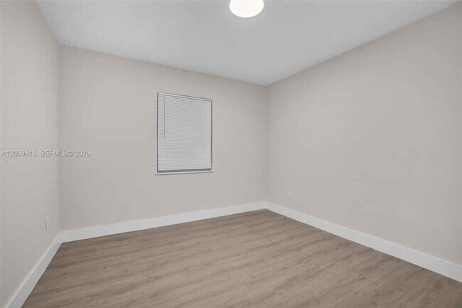 Foto del edificio - 3030 NW 16th St