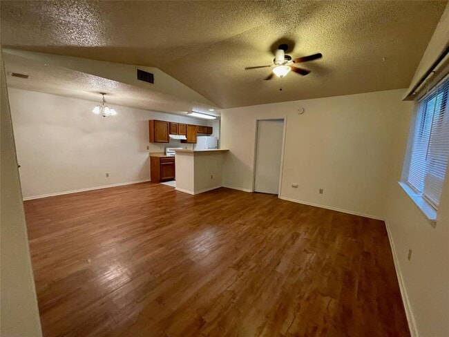 Foto del edificio - 8005 West Gate Blvd
