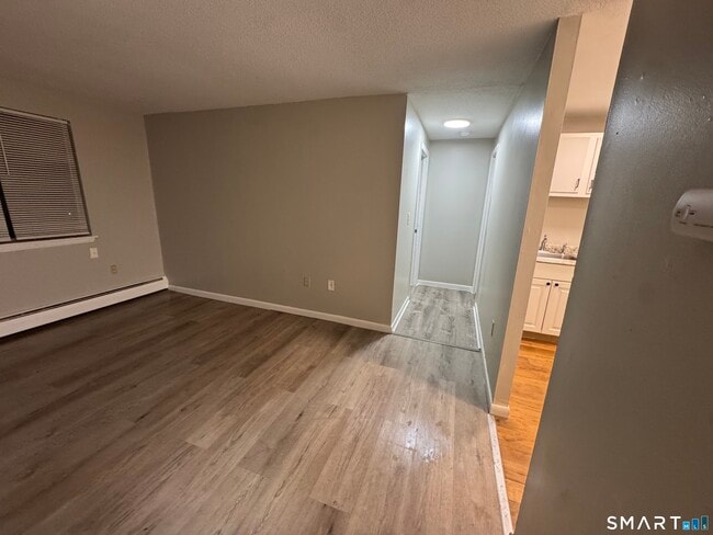 Building Photo - 958 Wethersfield Ave