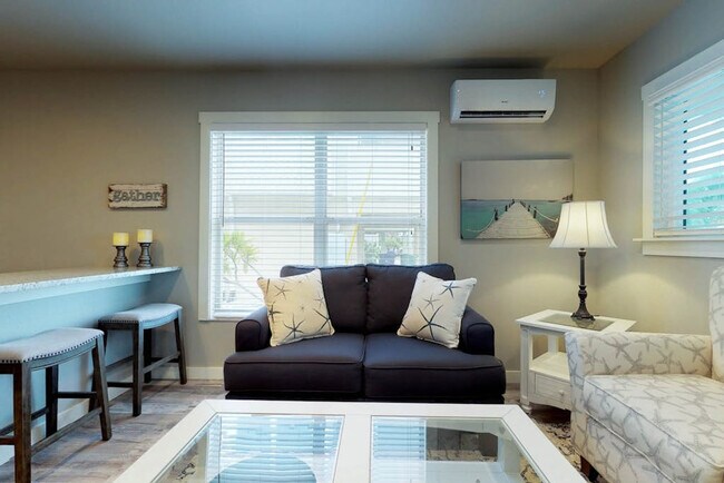 Foto del edificio - 211 S Bay Blvd
