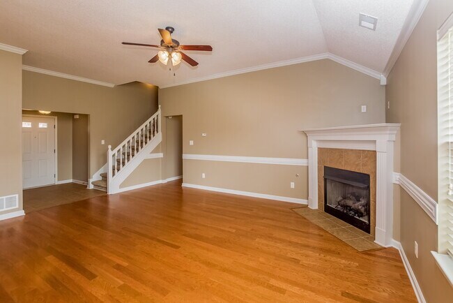 Foto del edificio - 8390 Pinnacle Dr