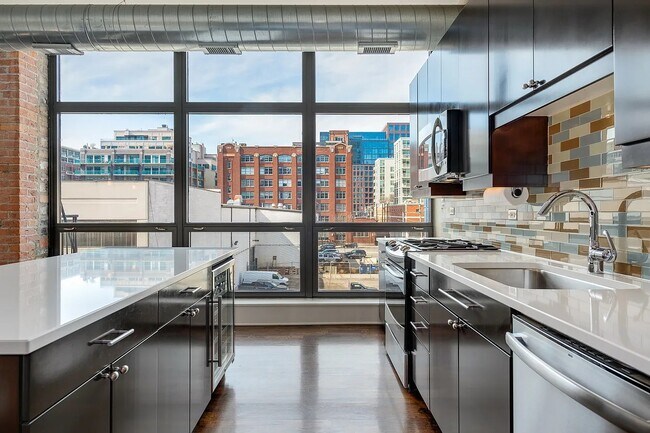 Cocina con nevera para vinos - 23 N Green St