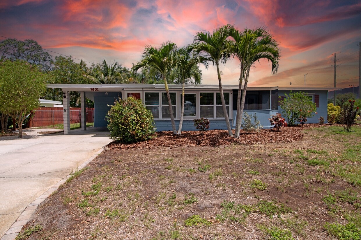 Photo - 7401 13th Ave N (Saint Petersburg, FL)