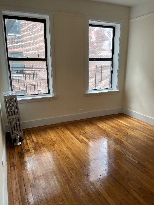 Primary Photo - 2847 Webb Ave