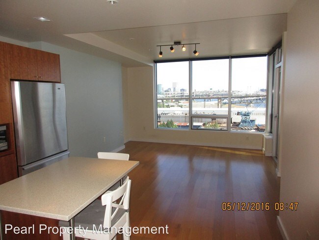 Building Photo - 3570 SW River Pky