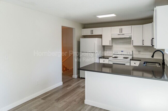 Foto del edificio - 3917 S Johnson St