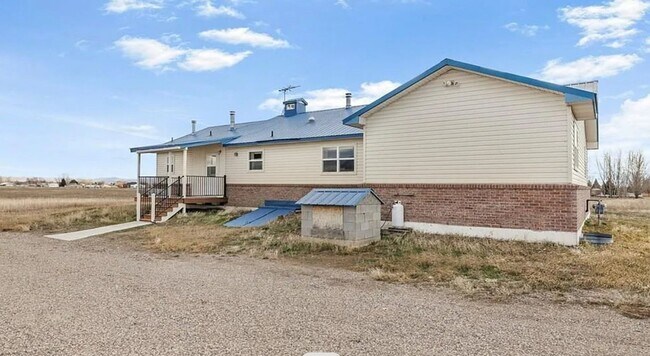 Building Photo - 165 N 900 W