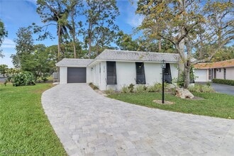 Building Photo - 272 Yorkshire Ct
