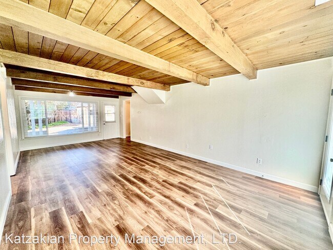 Building Photo - 3 br, 2 bath House - 1211 Douglas Rd