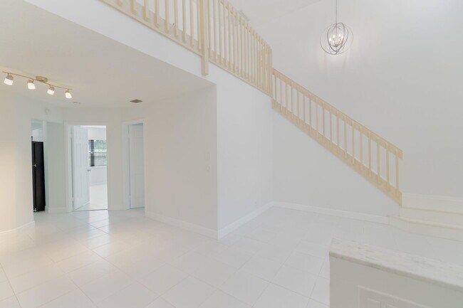 Building Photo - 12236 Sag Harbor Ct